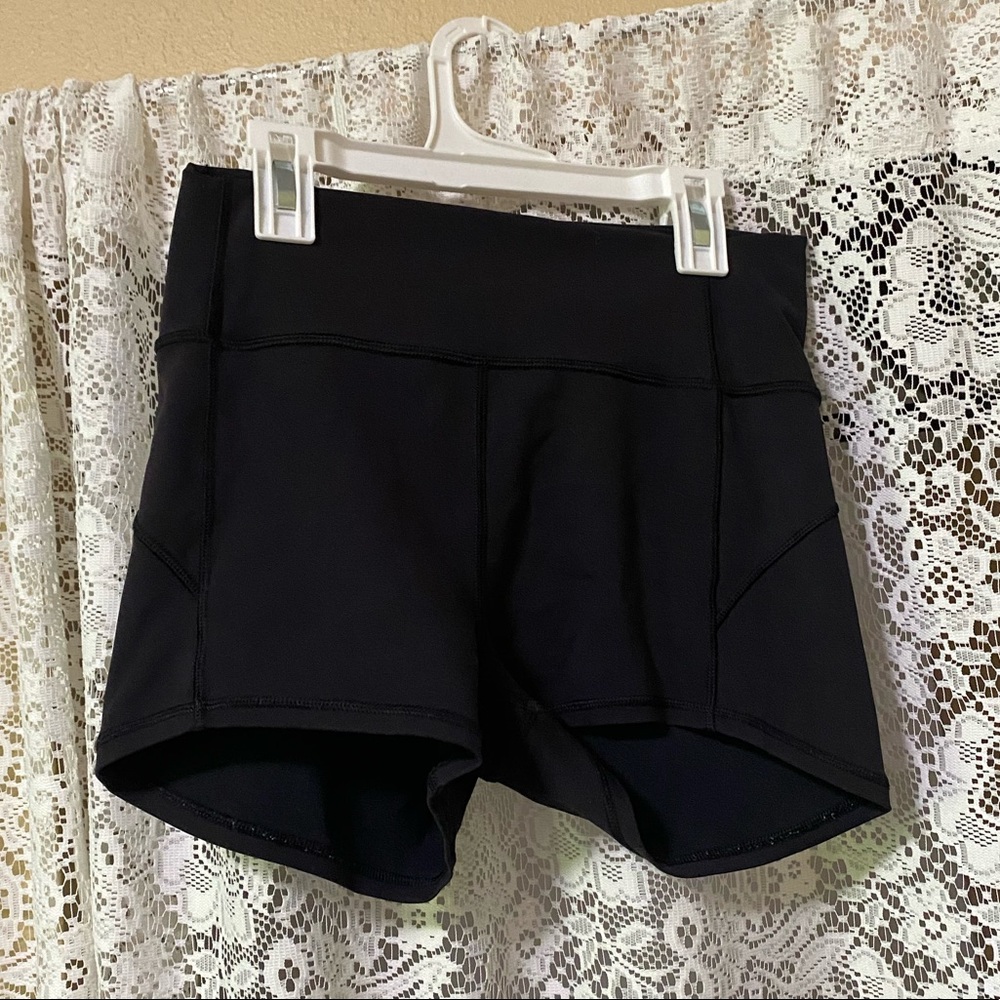 Lululemon spandex size 4